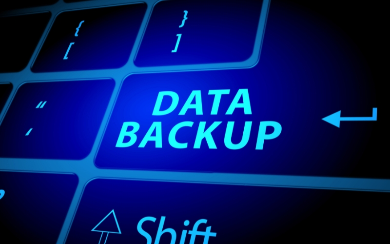email công ty giúp backup dữ liệu